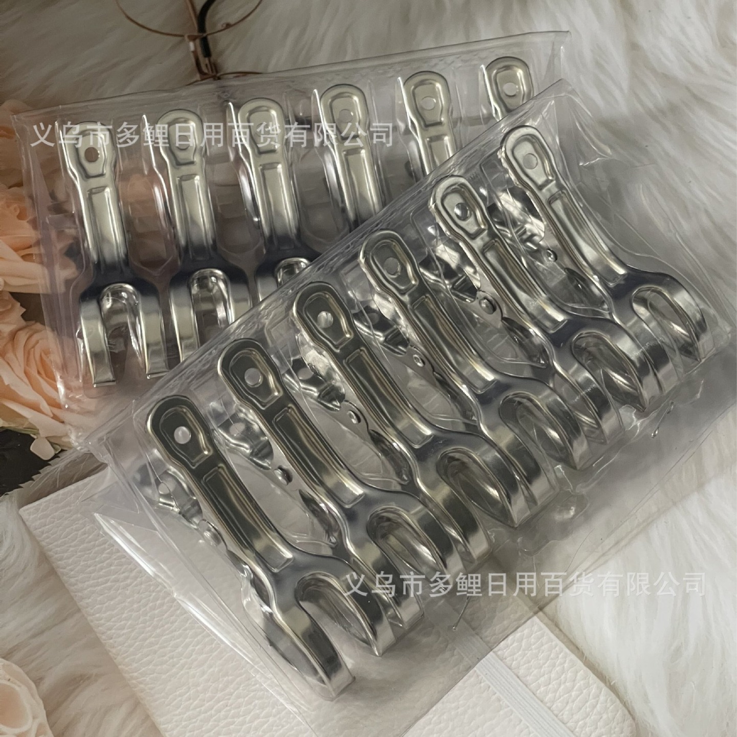 Household non-magnetic stainless steel opening clip multifunctional clothes drying socks clip 6 bubble shell windproof clip wholesale