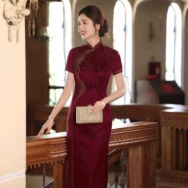 旗袍;女式马甲;晚礼服