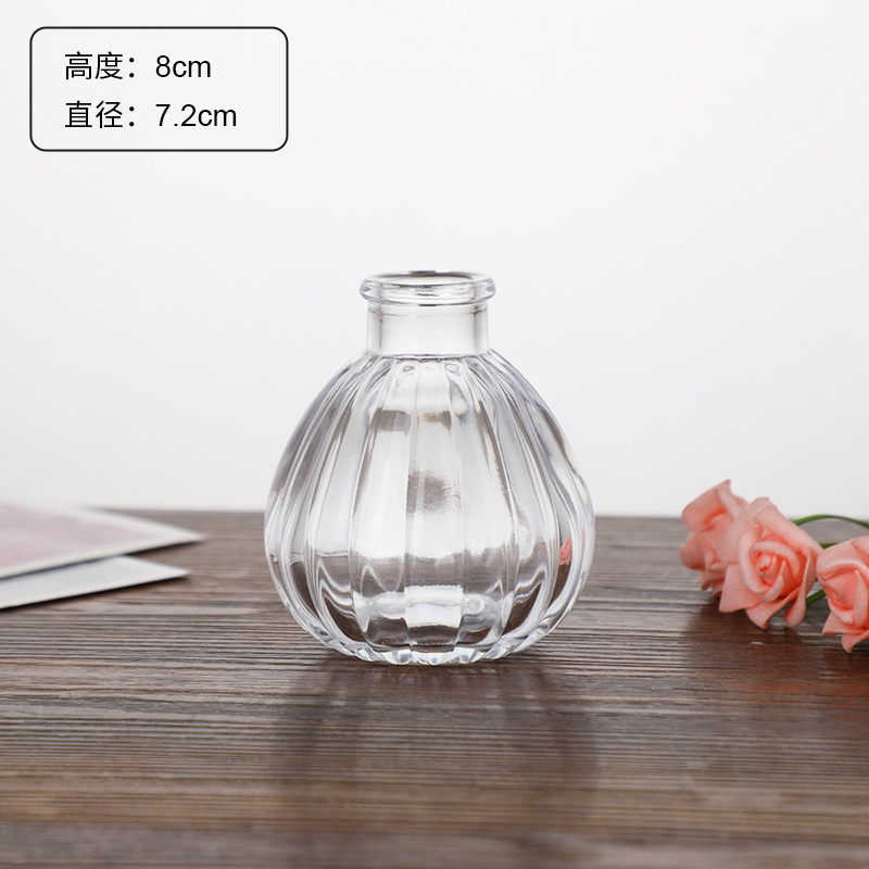 Estilo Europeo Retro Luz de lujo de cristal alivio pequeño florero de agua transparente florero decoración del hogar mini florero