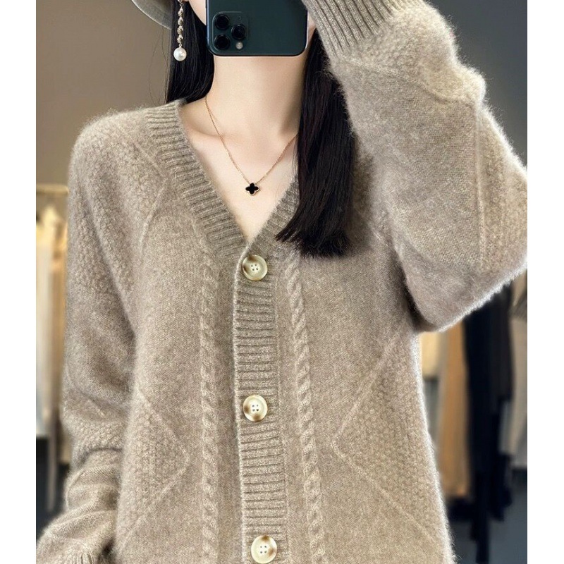 Demi-season cashmere cardigan