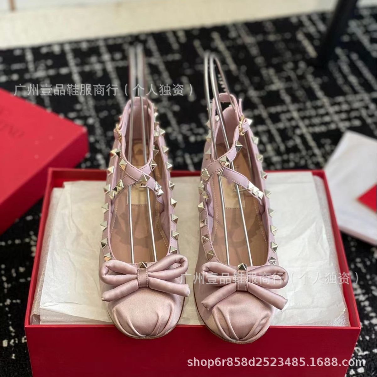 핑크 실크는 한 사이즈 작게 선택하는 것이 좋습니다