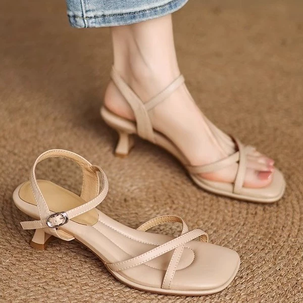 [Готовый запас] 5542 красивых женских сандалий во французском стиле, которые можно носить летом, туфли на шпильке, мягкая подошва, высокие каблуки, которые не утомляют ноги, и юбки.