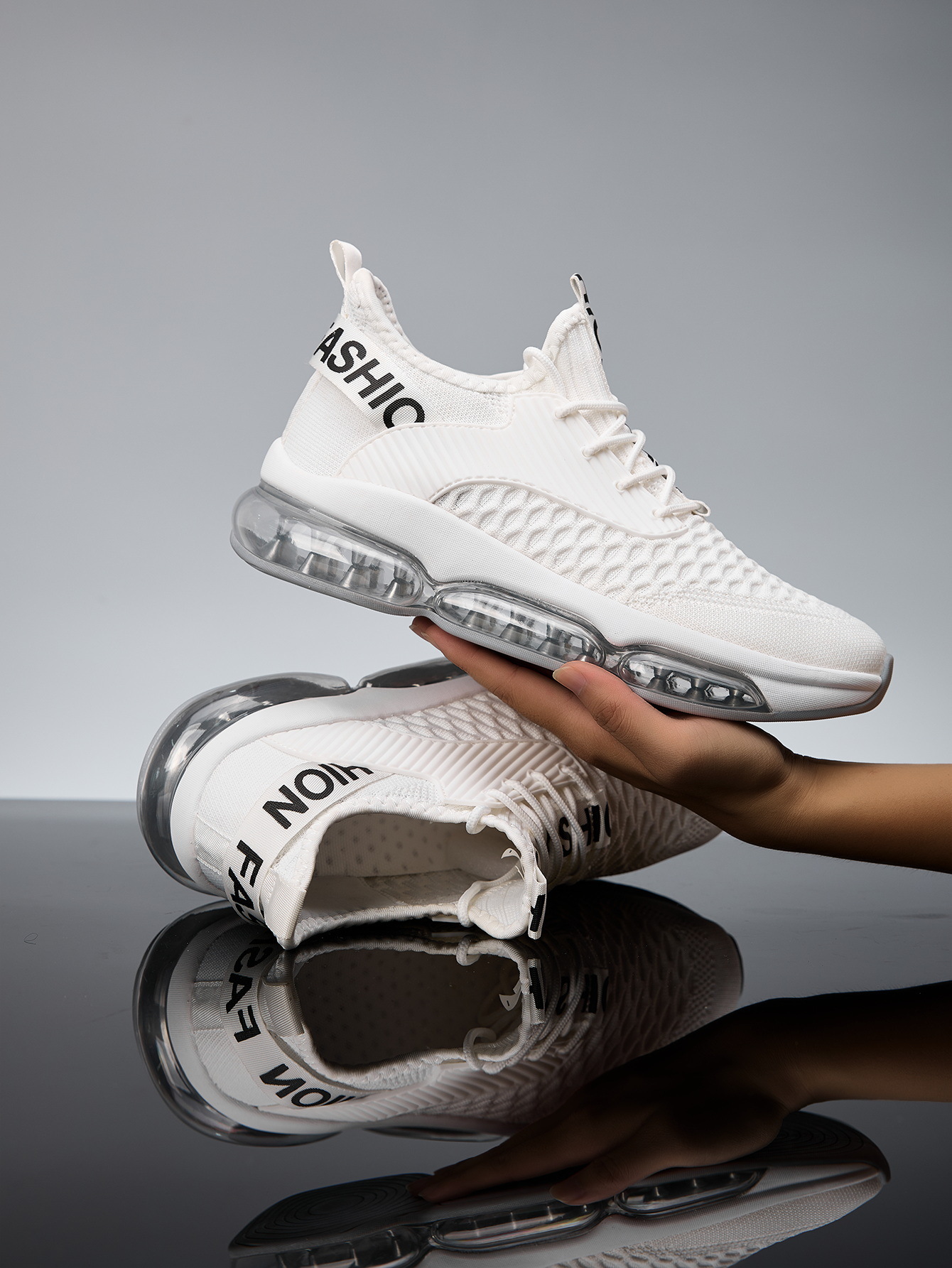 Breathable White Mesh Running Shoes For Men With Air Cushioning_voghion.com