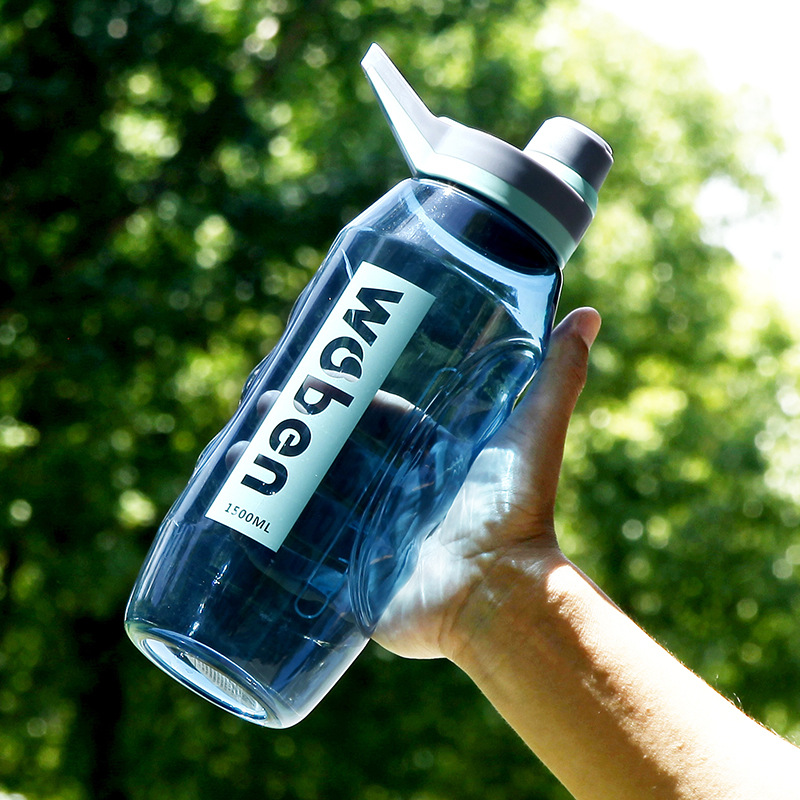 Botella de agua deportiva de verano para estudiantes, de Tritan (grado alimenticio), gran capacidad, personalizable, venta al por mayor.
