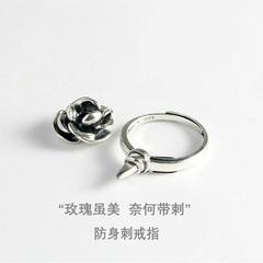 ダークローズ防狼食指戒レディース新型大衆回転即防身刺自衛口指環卸売り