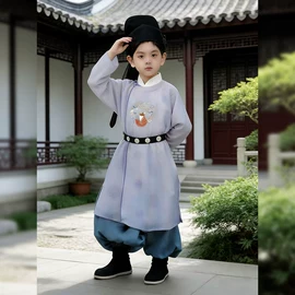 童汉服;儿童表演服;马面裙