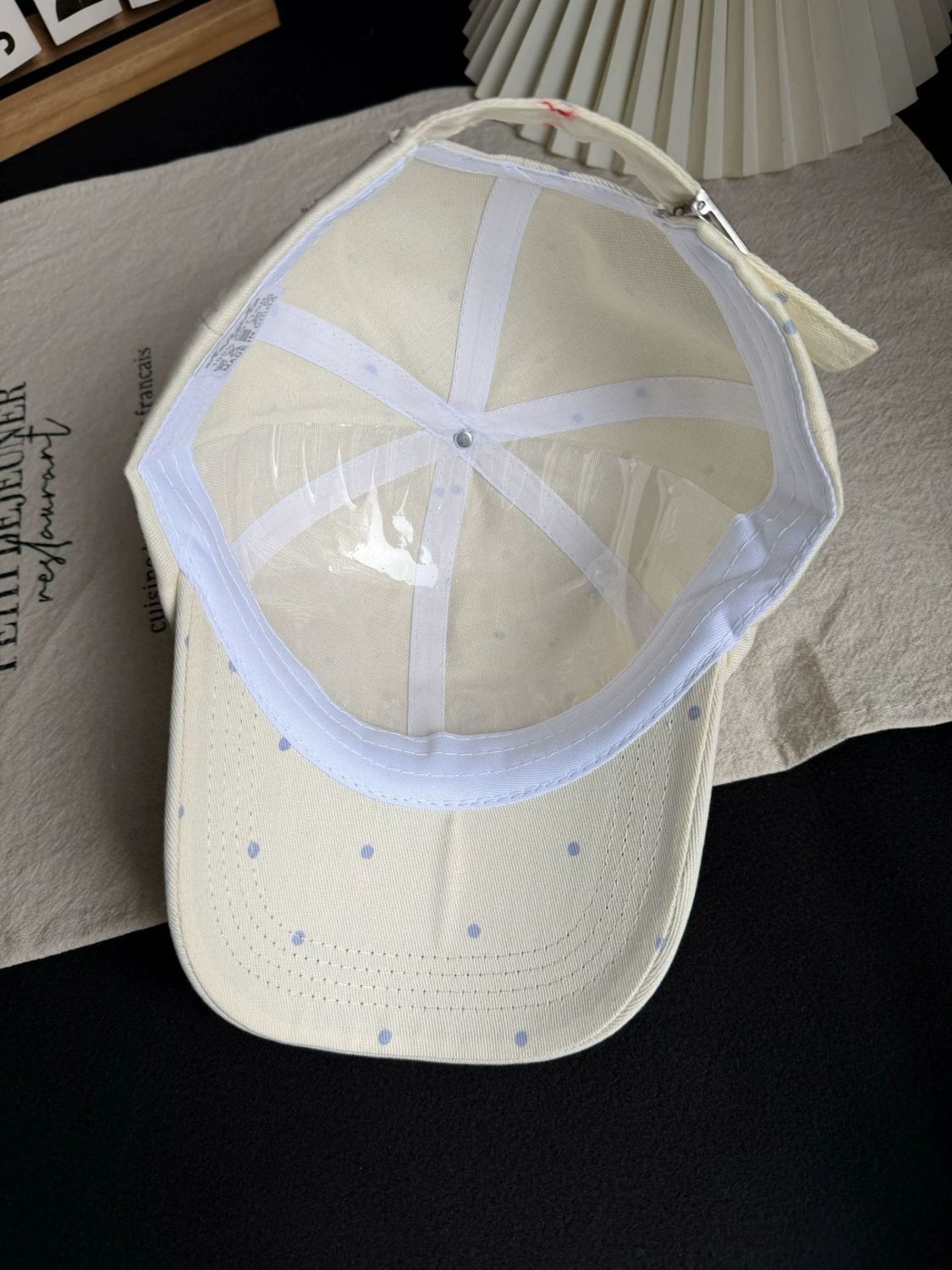 2026 neue koreanische Polka-Dot Katzen Baseballkappe unisex niedlich Allrounder kleine Stickerei Enten schnabel Mütze Trend Modell