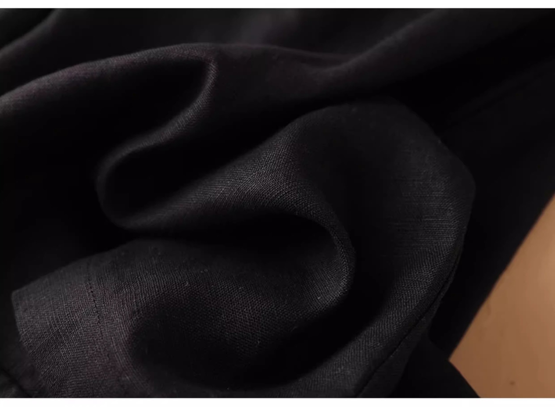 Quần short ống rộng 5 phần nữ chất liệu cotton linen màu cà phê kiểu dáng retro — Màu đen chi tiết 17