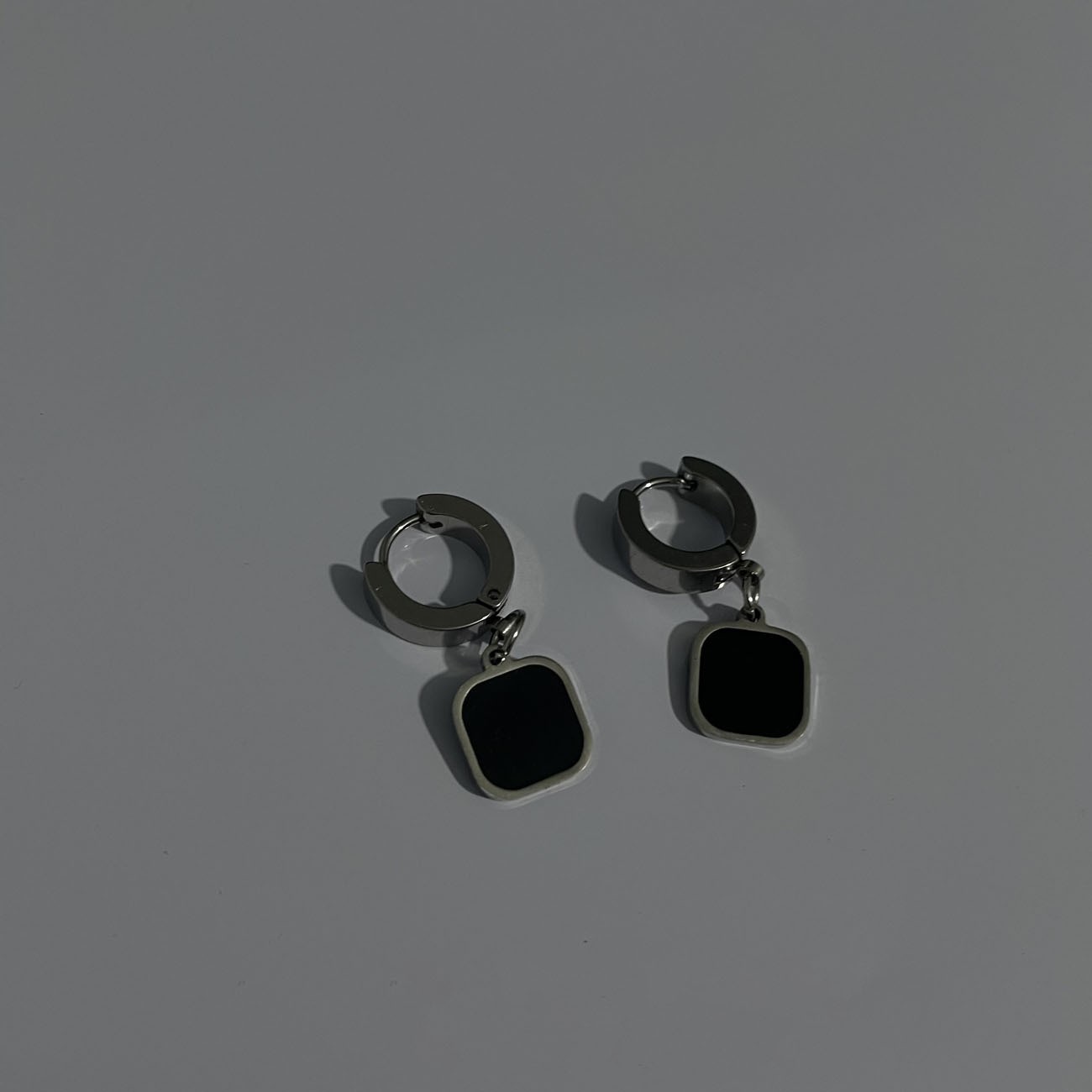 X508-A (cube stud earrings)