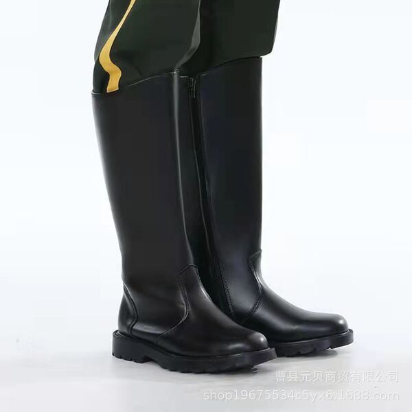 Flag-raiser riding boots