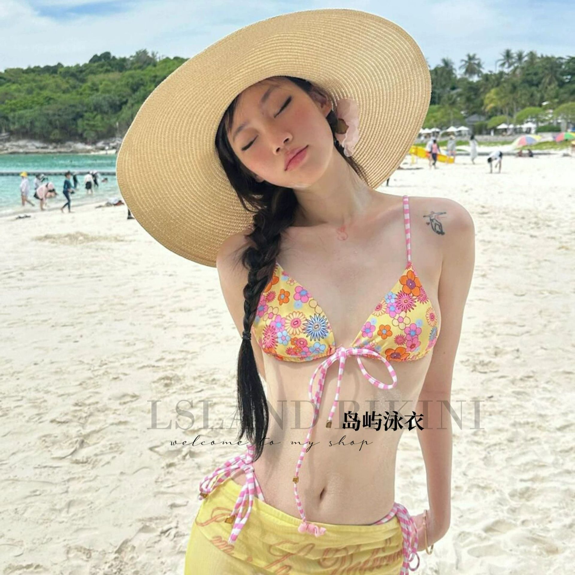 Swimsuit for Women 2025 Summer New High-End Split Pure Desire Halterneck Drawstring Small Floral Bikini Sexy Swimsuit