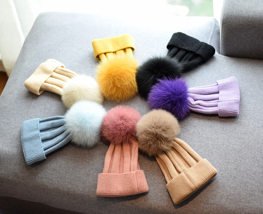 Petites Filles Bébés Garçons Mignon Couleur Unie Pompons Chapeau De Bébé display picture 1