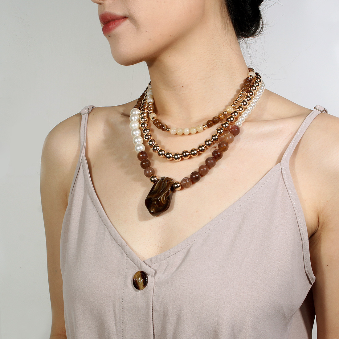 Collana multi-strati alla moda con pendente a losanga donna_voghion.com