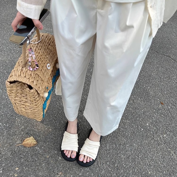 [Suela del arco de la investigación de la familia venenosa] La familia del tío aumenta las sandalias casuales de una palabra Sandalias de suela gruesa de primavera para mujer 2025