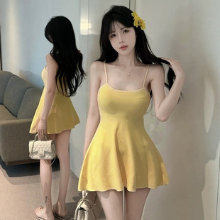 �������õ��I�����B��ȹŮ�ļ��⴩�OӋ�������Ըг��ÿ����Ķ�ȹ