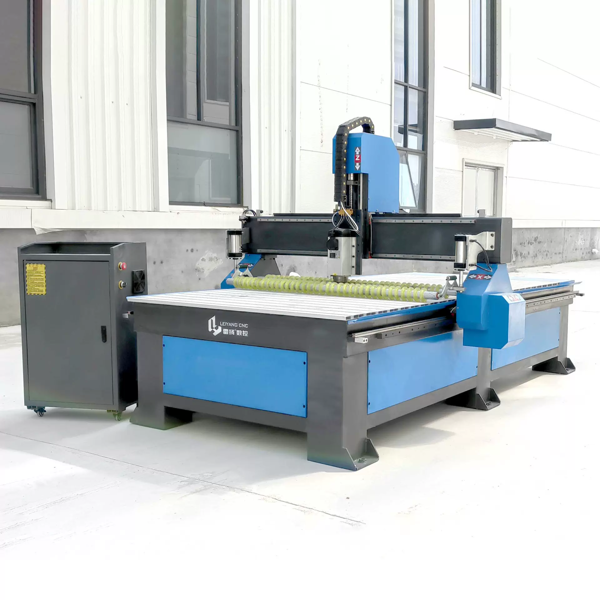 1325竹板刨花板宠物用品猫爬架大功率木工雕刻机