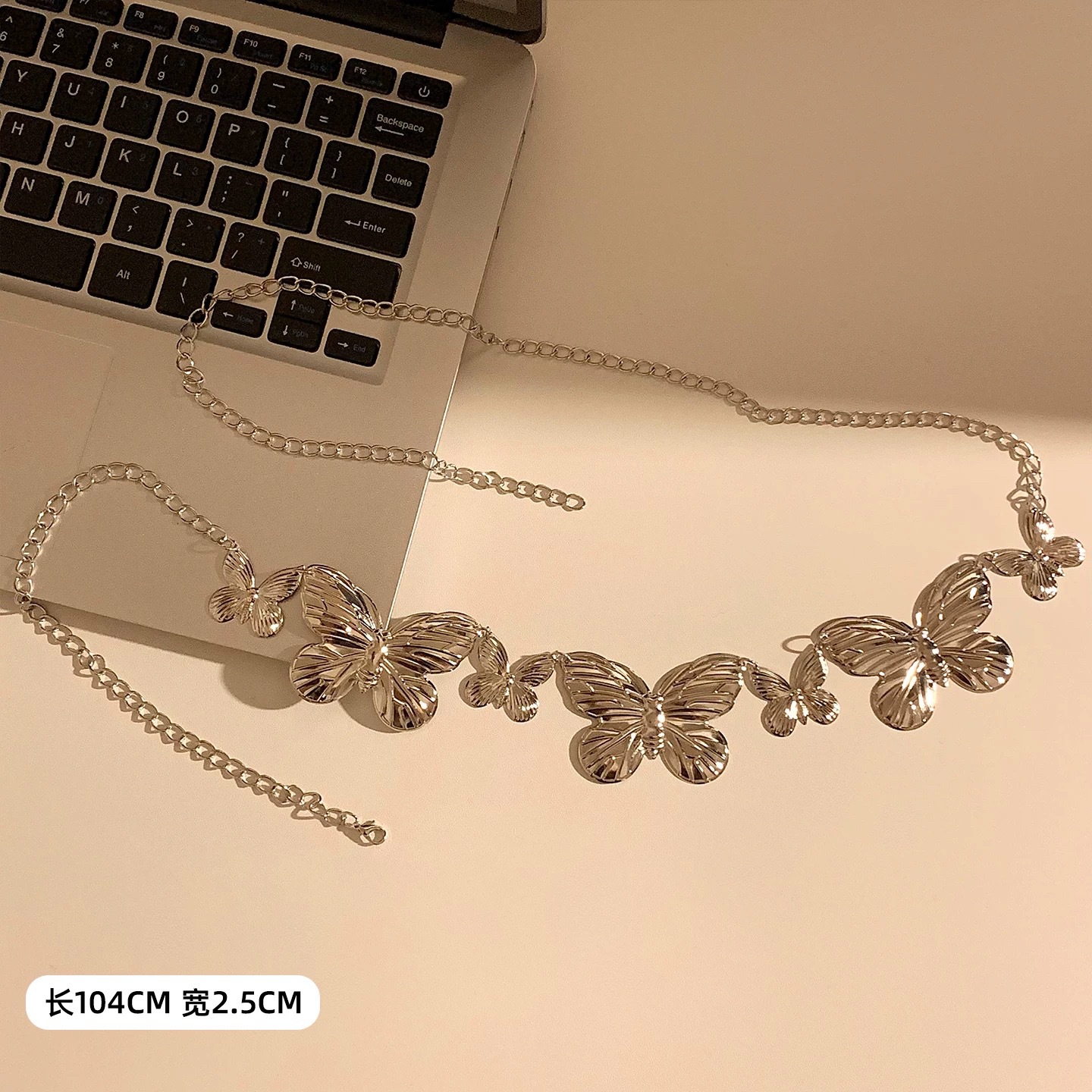 17 # Large and small bows connected to waist chain about 120cm