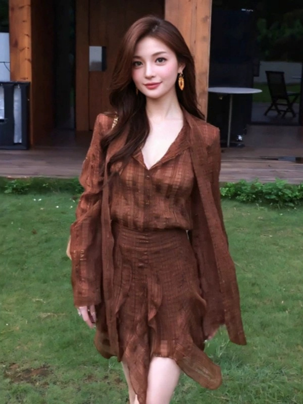 飘带长袖衬衫潮气质咖色两件套装早秋季气质设计感显瘦短裙子女|undefined