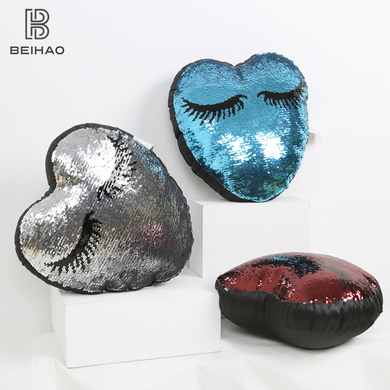Europa y América nueva almohada de lentejuelas de poliéster pestañas en forma de corazón almohada con núcleo sala de estar sofá modelo hogar almohada decorativa