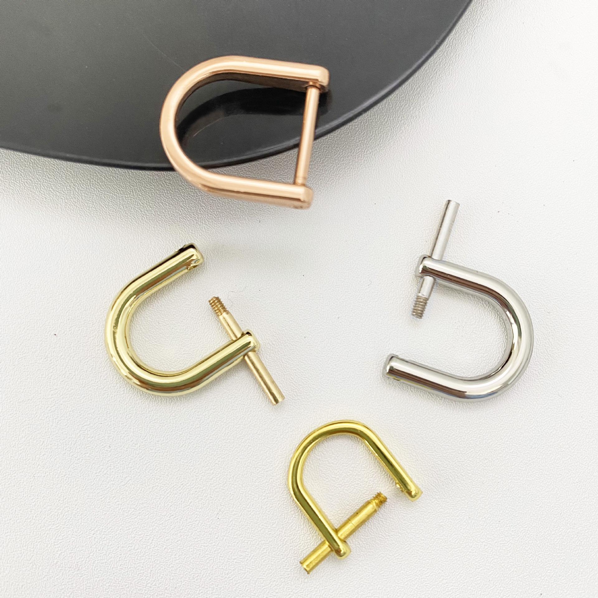 O1CN01hYjAwT23sx520DDZI_!!2216378217312-0-cib.jpg?__r__=1744284145332