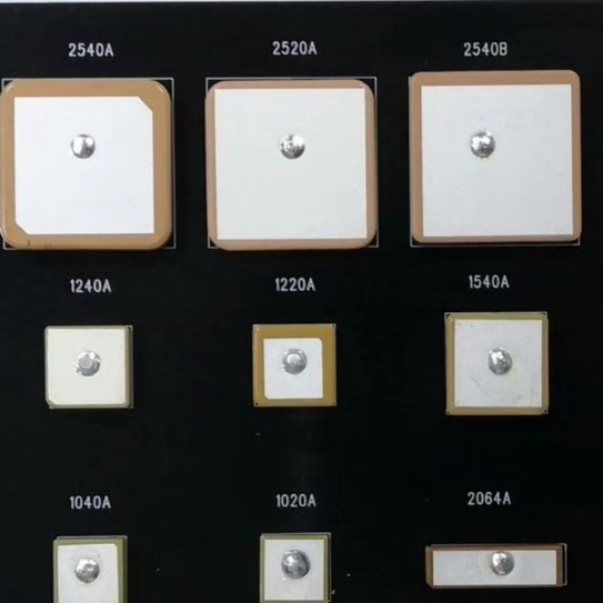 陶瓷天线，可以按客户要求来调试与打样品