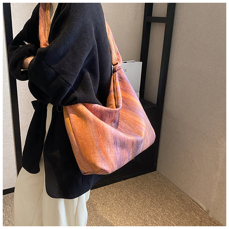 Woolen Shoulder Bag For Women Large Capacity Pleated Stripe Design_voghion.com