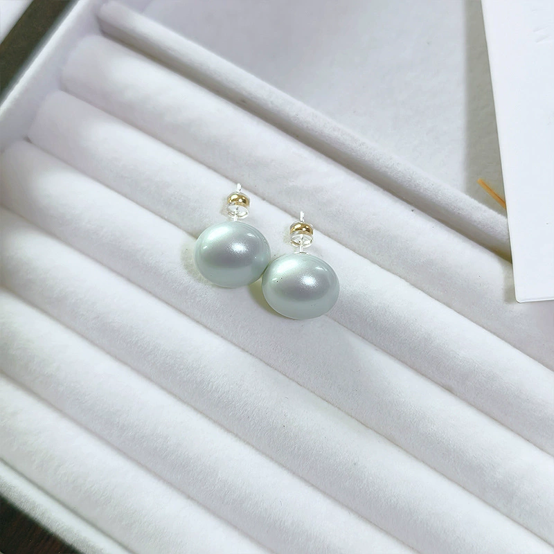 Earrings from pearl, small design ear clips
