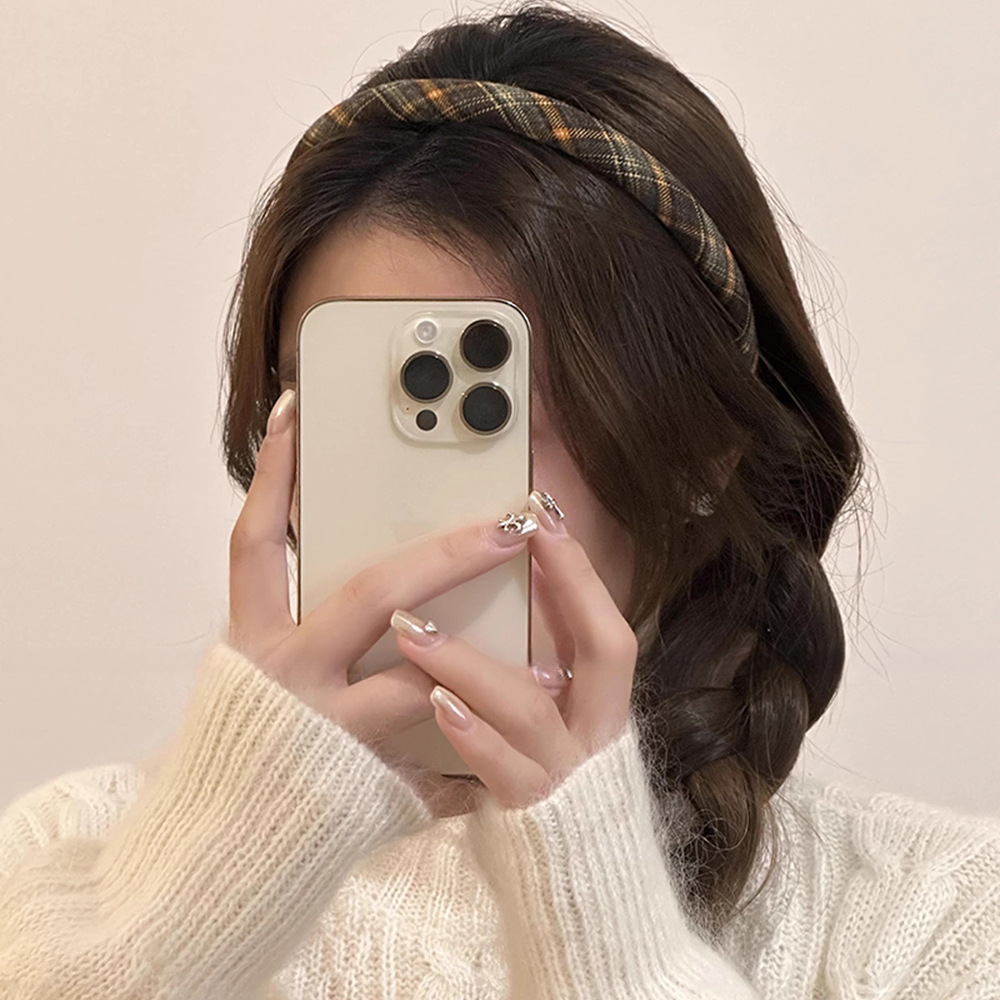 Autumn and winter woolen plaid Maillard thin headband women's 2023 new face wash headband going out versatile high-end hair accessories_voghion.com