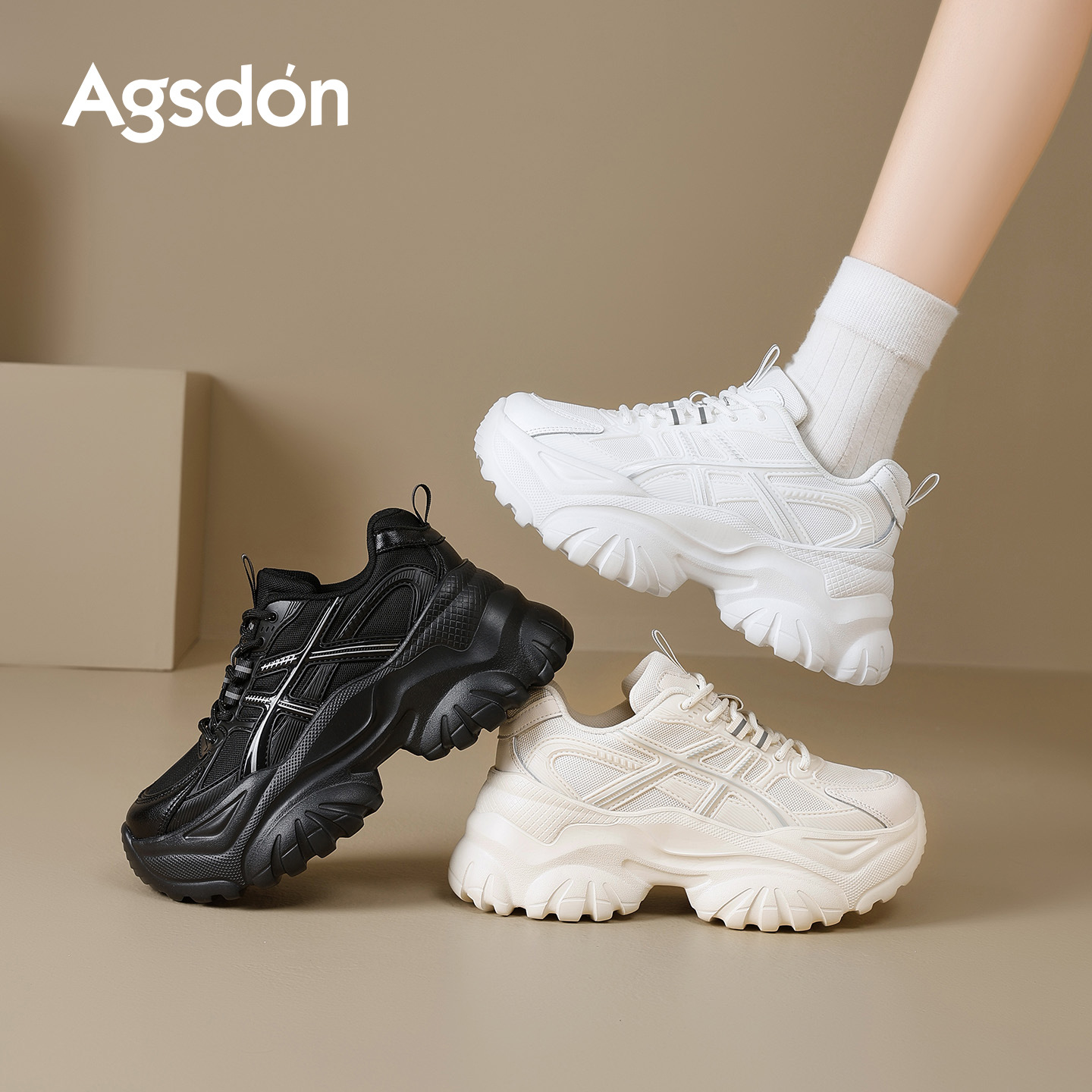 Zapatos de invierno de invierno 2025 nuevos zapatos casuales blancos de tamaño pequeño