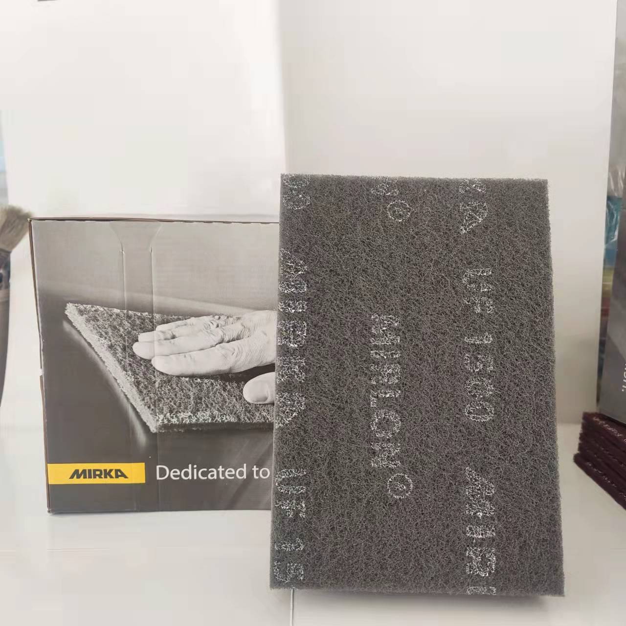 芬兰MIRKA磨卡灰色老式菜瓜布1500#红色360#工业百洁布丝瓜布砂纸