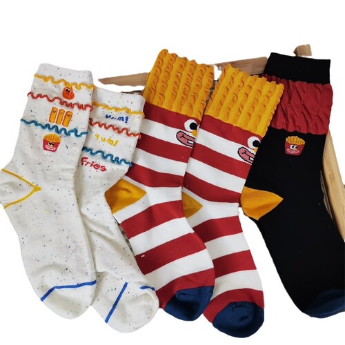 Super trendy, niche, personalized women's socks with lace trim, cotton socks, fun and cute internet-famous puffy socks, cream-colored striped socks