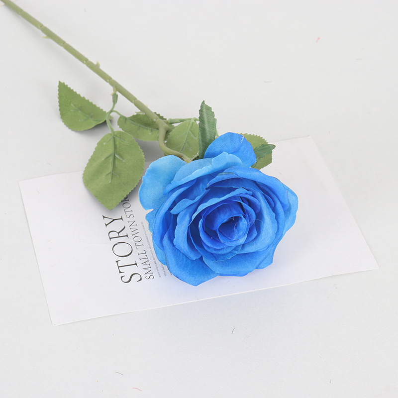 Gran rosa redonda azul