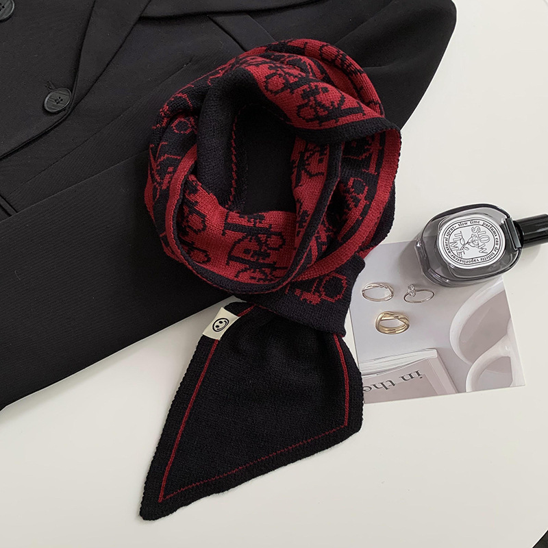 Pequeñas bufandas de orejas bufandas de mujeres otoño y invierno estilo coreano borde biselado dos lados de lana de punto pequeña bufandas de calor cuello