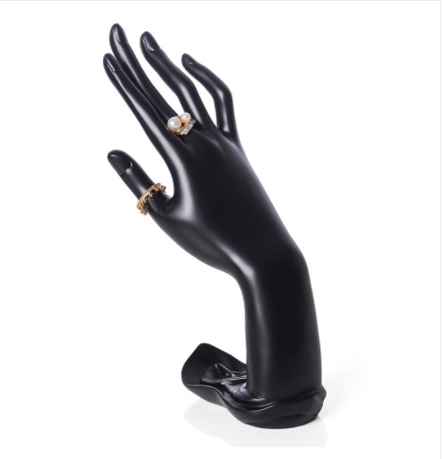 ��֬������ģ������չʾ�ܵ����鱦��Ʒ���е��߽�ָ�������ɼ���