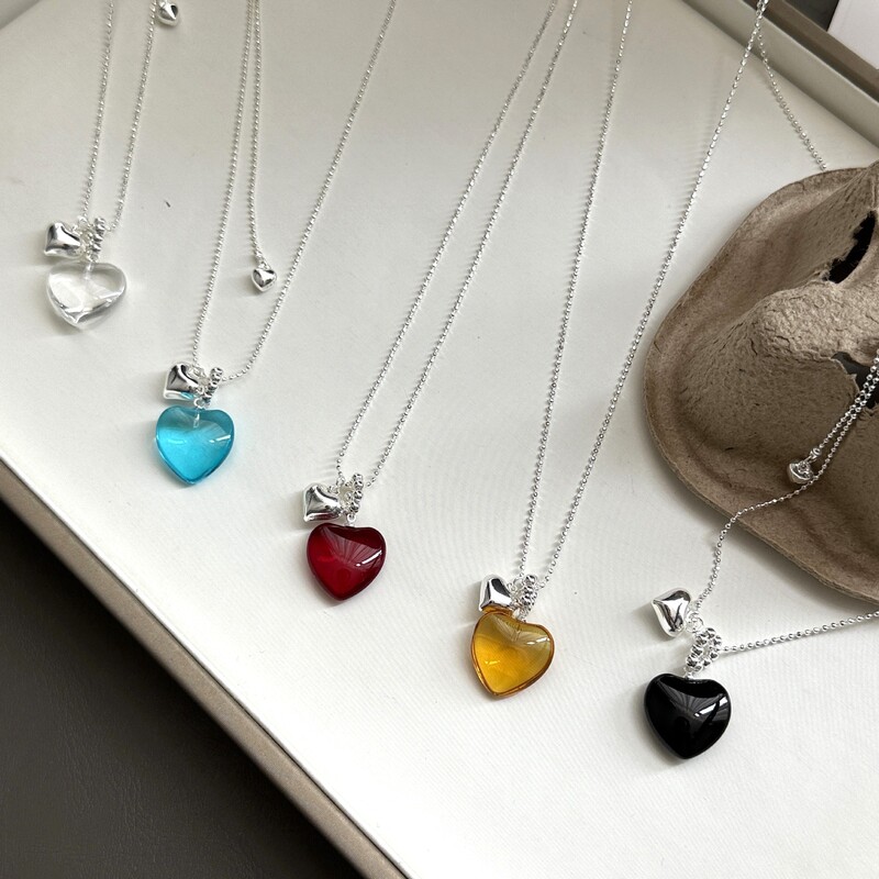 South Korea ins blogger with fresh small heart personality pull silver necklace crystal love color necklace women South Korea ins blogger with fresh small heart personality pull silver necklace crystal love color necklace women