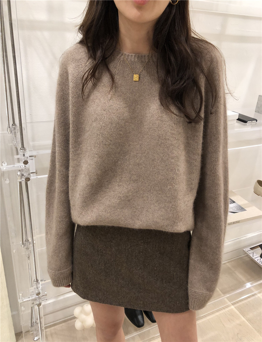Sweater Image 3