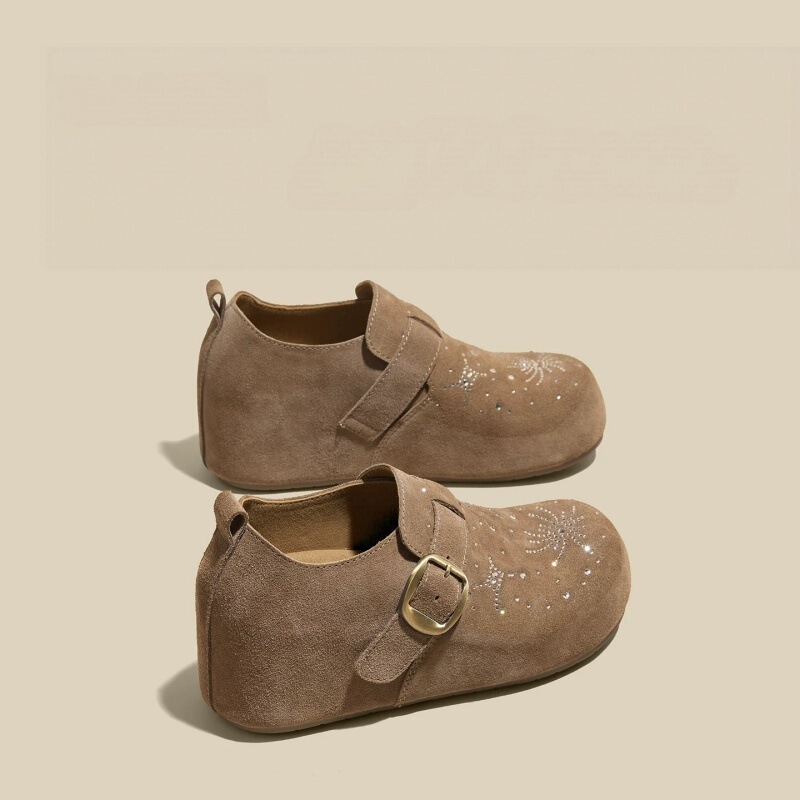 Retro-style platform Birkenstock sandals for women, 3026, new autumn collection, featuring ultra-soft soles, rhinestone embellishments, and a fully enclosed design, perfect for casual wear Retro-style platform Birkenstock sandals for women, 3026, new autumn collection, featuring ultra-soft soles, rhinestone embellishments, and a fully enclosed design, perfect for casual wear