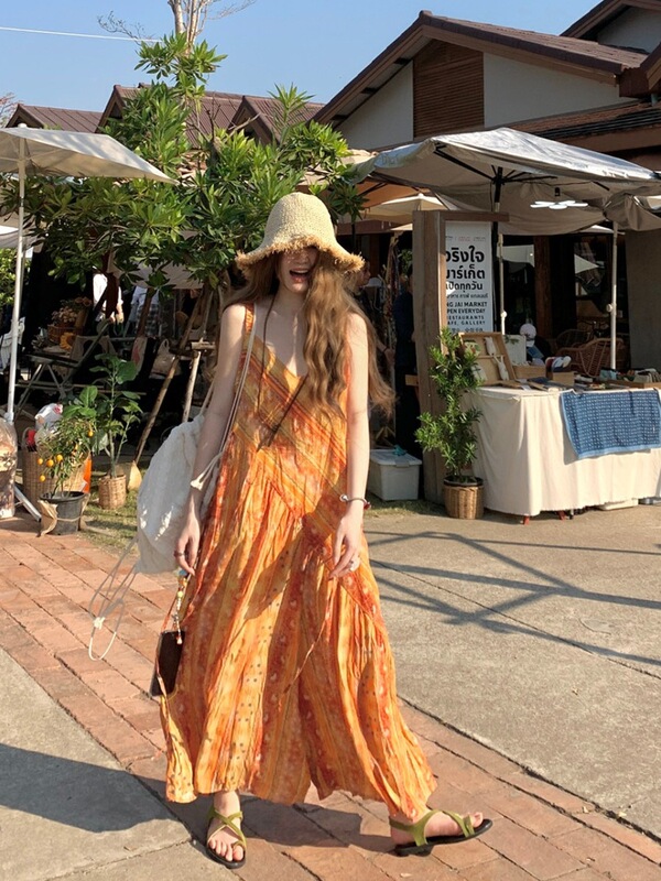 Plus-size orange printed camisole dress, loose and slimming long A-line dress, plus-size holiday-style fairy dress