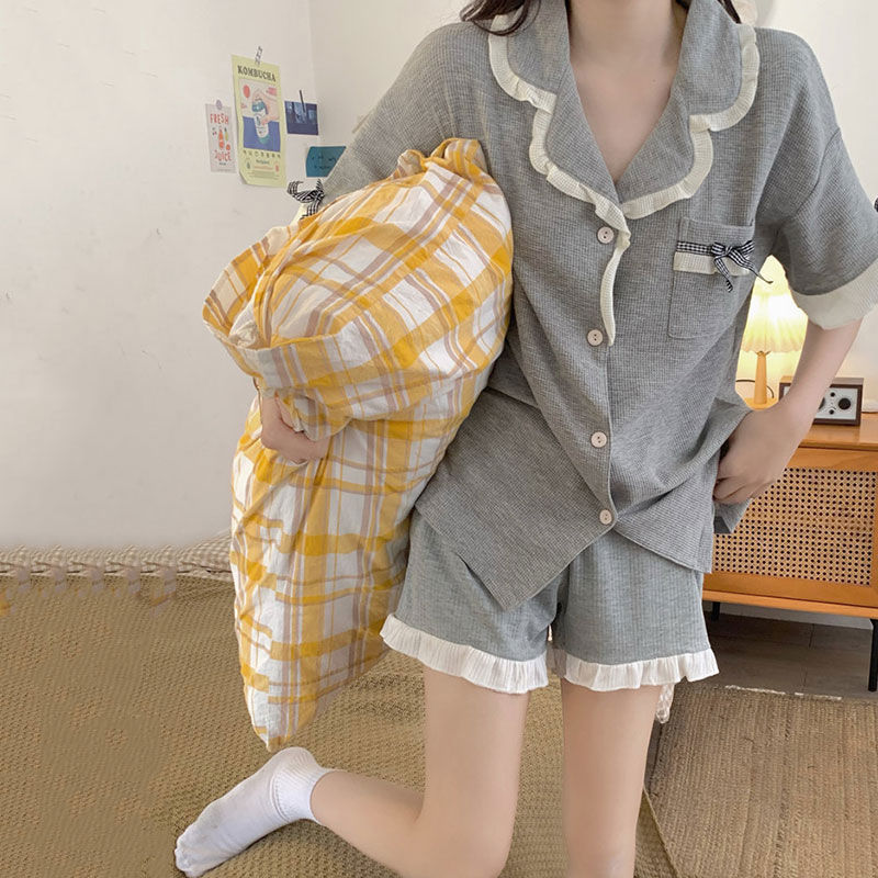 夏の新型insパジャマ女性の甘いシンプルなネット赤半袖半ズボンのゆるい薄いタイプのカジュアルな家庭服セット|undefined