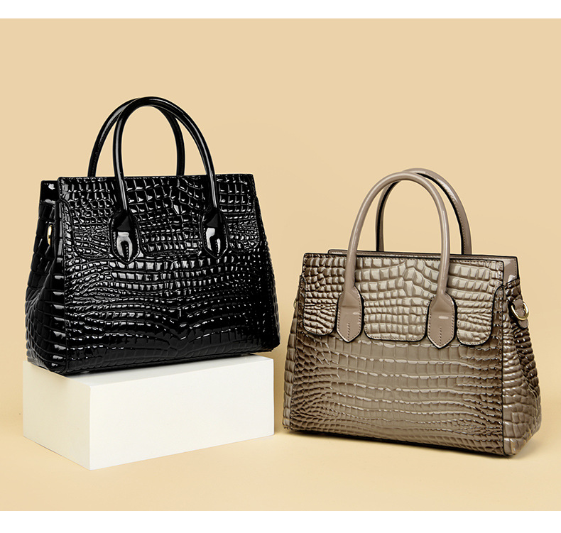 Bag Women's Bag 2024 Fashion Fashion High-capacity Tote Bag Foreign Trade Ladies Patent Leather Handbag_voghion.com