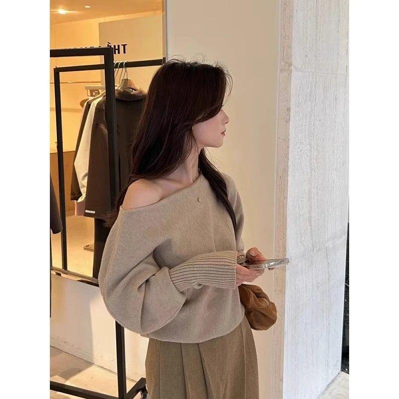 Gentle Style Slanted Shoulder One-Line Collar Lantern Sleeve Knitwear Women's 2025 Korean Style Loose and Chic Shirt Top