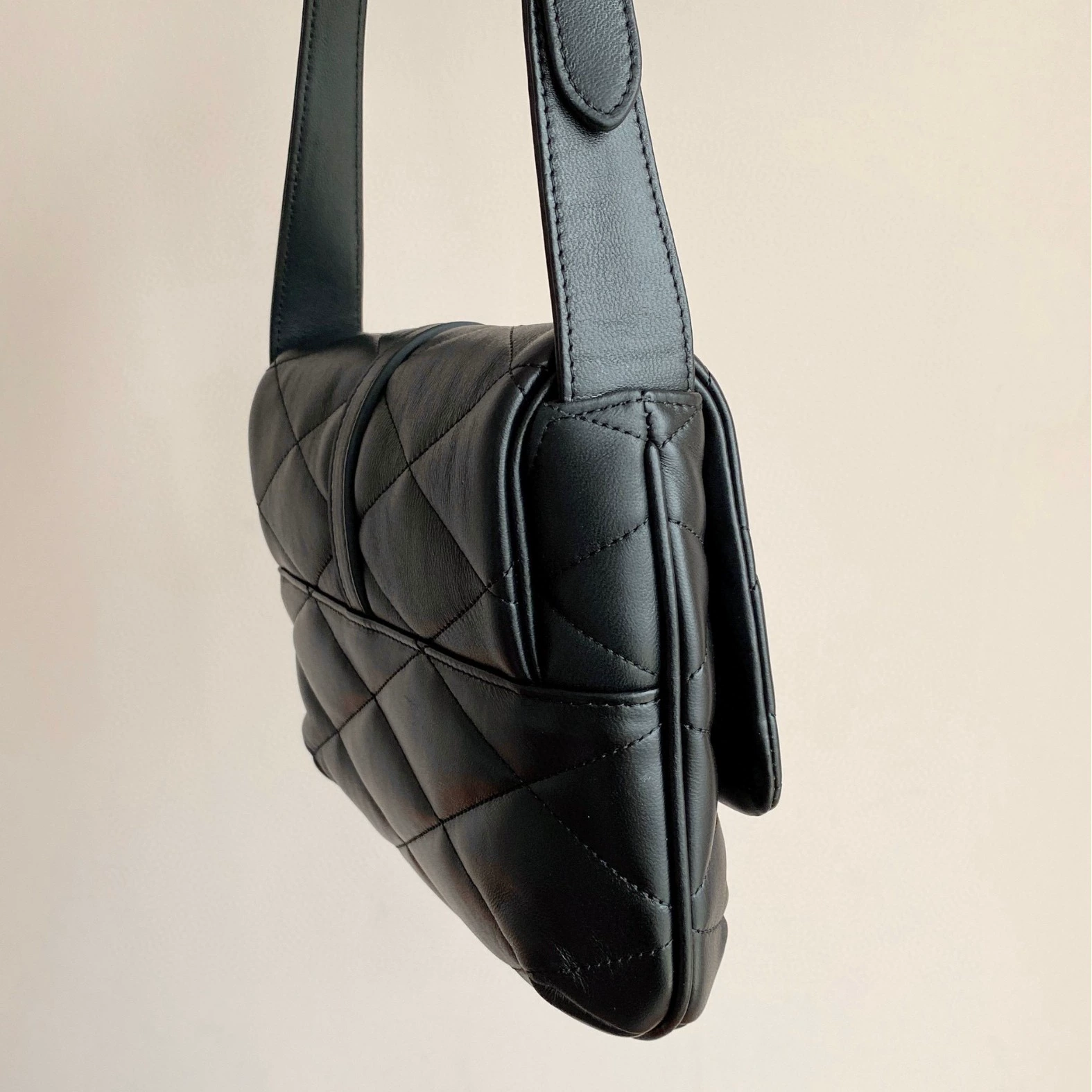 Underarm bag with diamond pattern, one-shoulder bag, small bag, high-quality style