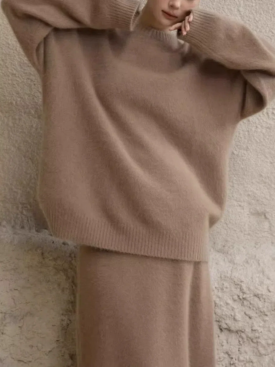 White demi-season knitted sweater, increased thickness