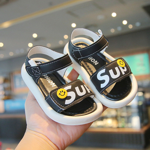 One piece drop shipping  summer Korean version cartoon boys beach leaky toe girls breathable sandals soft bottom baby shoes trendy