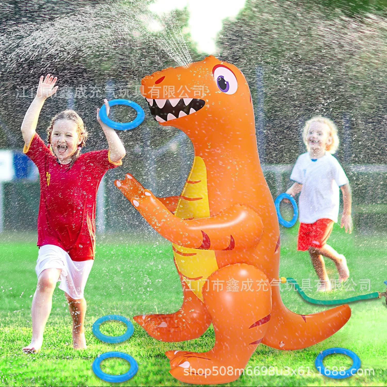 Производители летом наружный надувной бросок воды два в одном динозавр разбрызгиватель оранжевый открытый двор разбрызгиватель воды