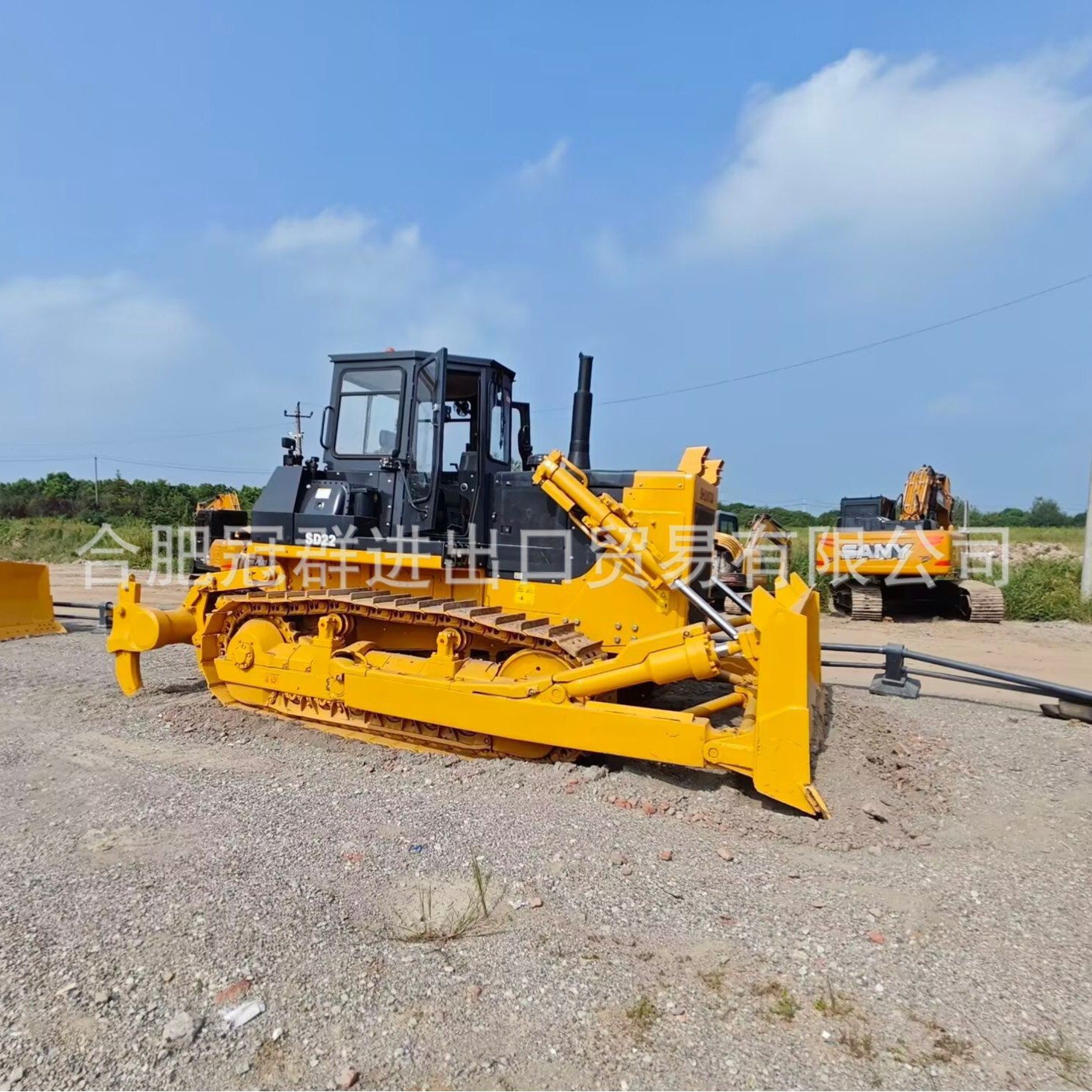 Maquinaria de construcción suministrada directamente bulldozer montana empuje SD16SD22SD32 comercio exterior despacho de mercancías