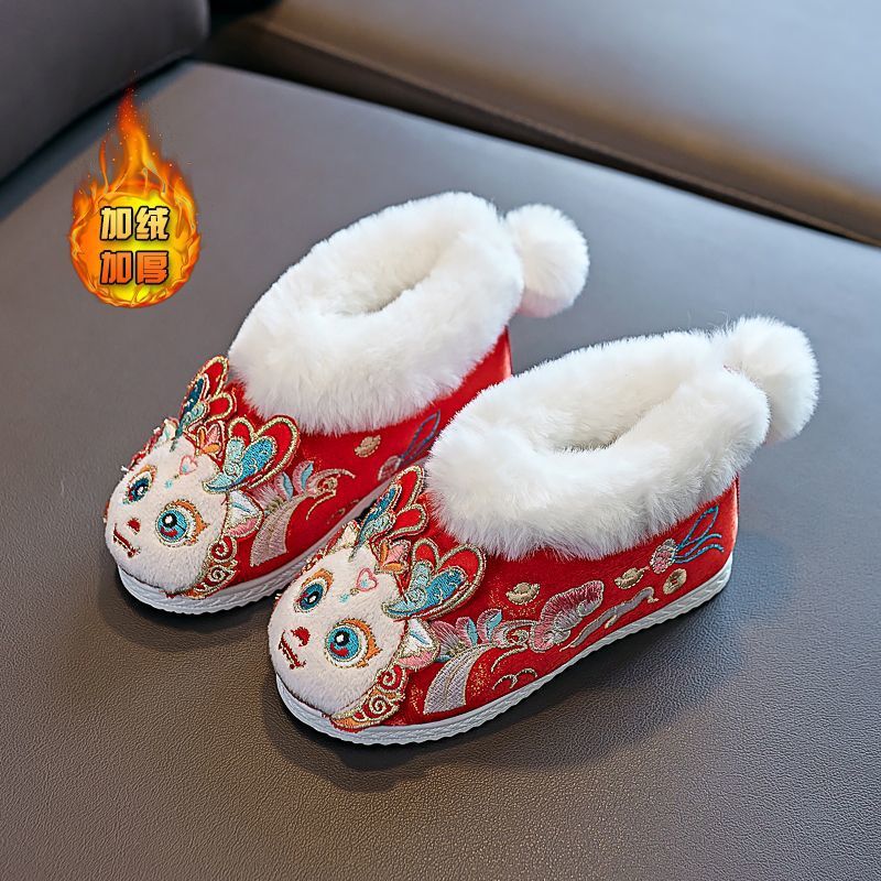 여아용 HANFU 신발과 벨벳 및 두꺼워지는 XIAO LONGNU 새해 신발 중국 스타일 2024 겨울 골동품 스타일 2면 신발을 따뜻하게 유지