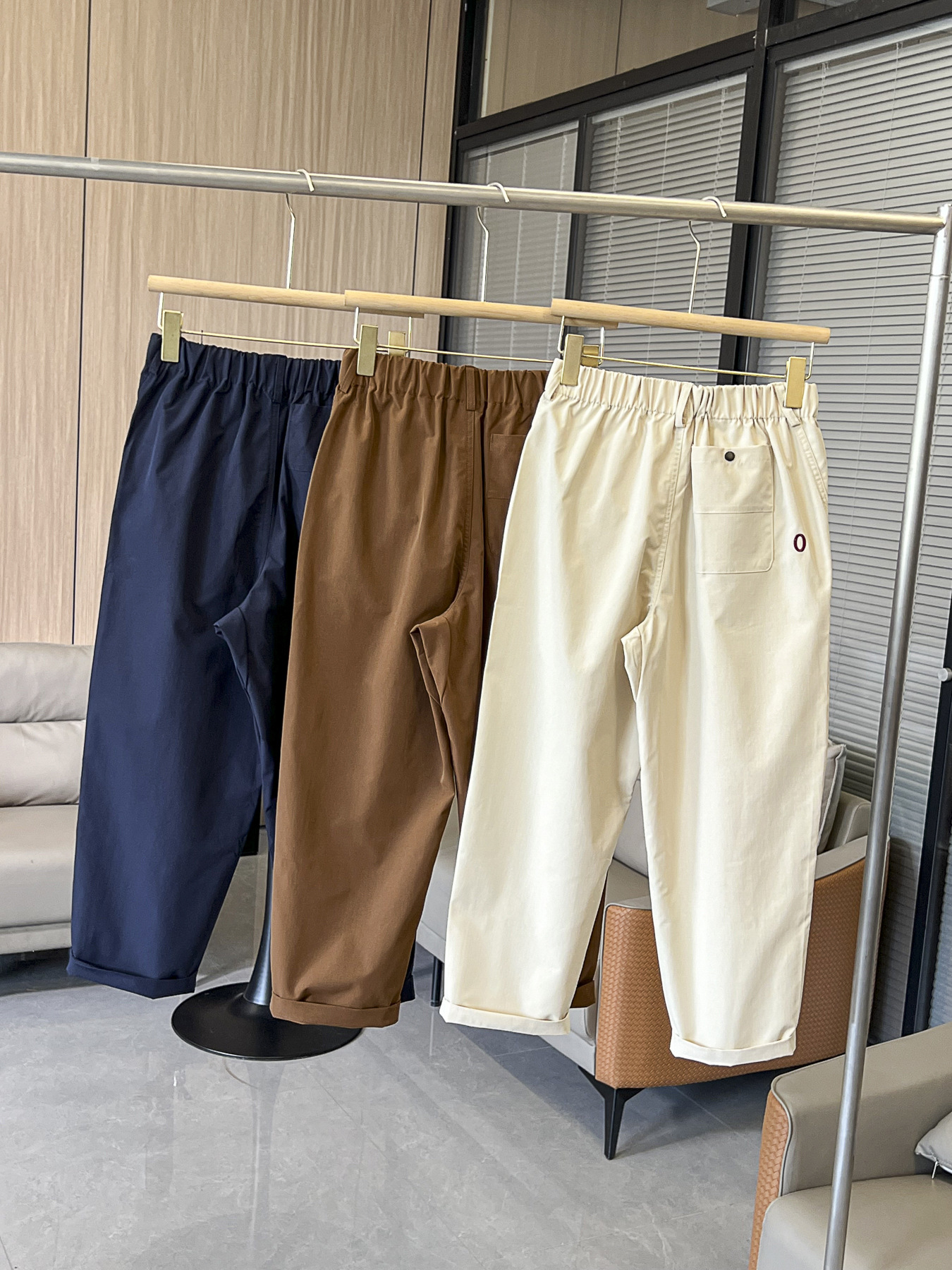 Herrenbekleidung Outdoor lockere Damen kleine gerade Silhouette schnelltrocknende Matrixgitter verschleißfeste atmungsaktive Freizeithose_voghion.com