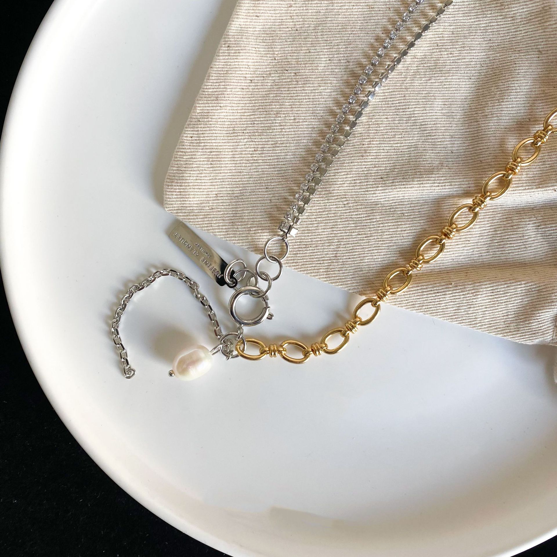 Double Layer Natural Pearl Necklace Minimalist Chain Jewellery_voghion.com
