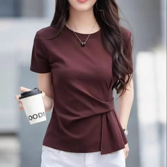 女性用デザイン半袖Tシャツ、ウエストが不規則なトップス、ファッショナブルな夏の新しいスタイル、ドロップシッピング